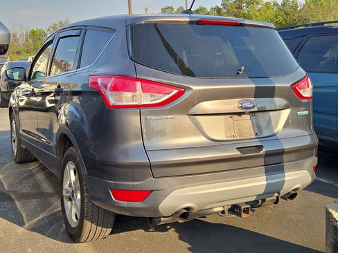 Used 2015 Ford Escape SE image 5