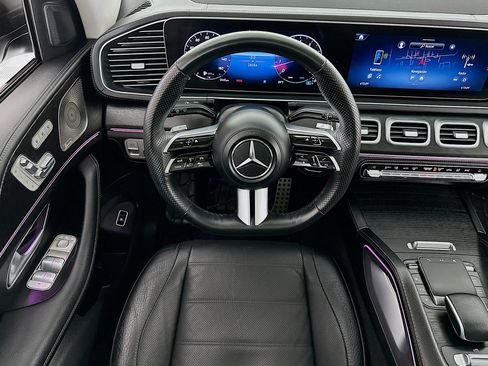 Used 2024 Mercedes-Benz GLS 580 4MATIC image 21