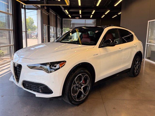 New 2026 Alfa Romeo Stelvio Sprint AWD/4WD image 1