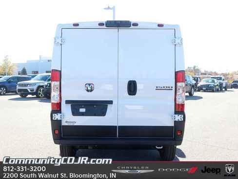 New 2026 RAM ProMaster 1500 w/ Quick Order Package 22G SLT image 6