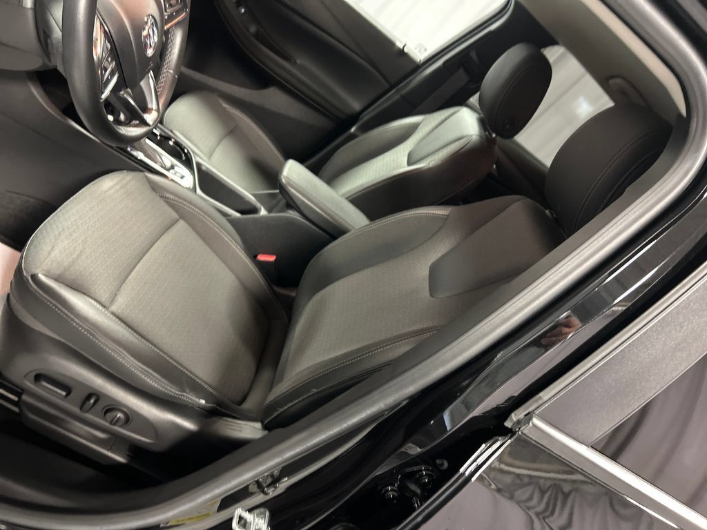 Used 2022 Buick Encore GX Select w/ Sport Touring Package FWD image 10