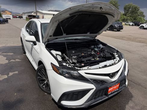 Used 2021 Toyota Camry SE w/ Convenience Package FWD image 26