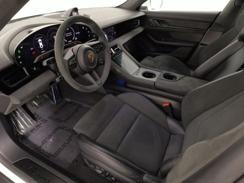 Used 2023 Porsche Taycan GTS image 28