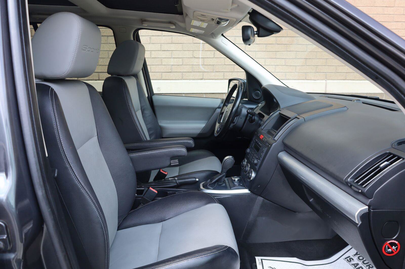 Used 2010 Land Rover LR2 HSE AWD/4WD image 29