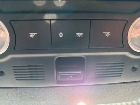 Used 2013 Volkswagen Beetle TDI image 19