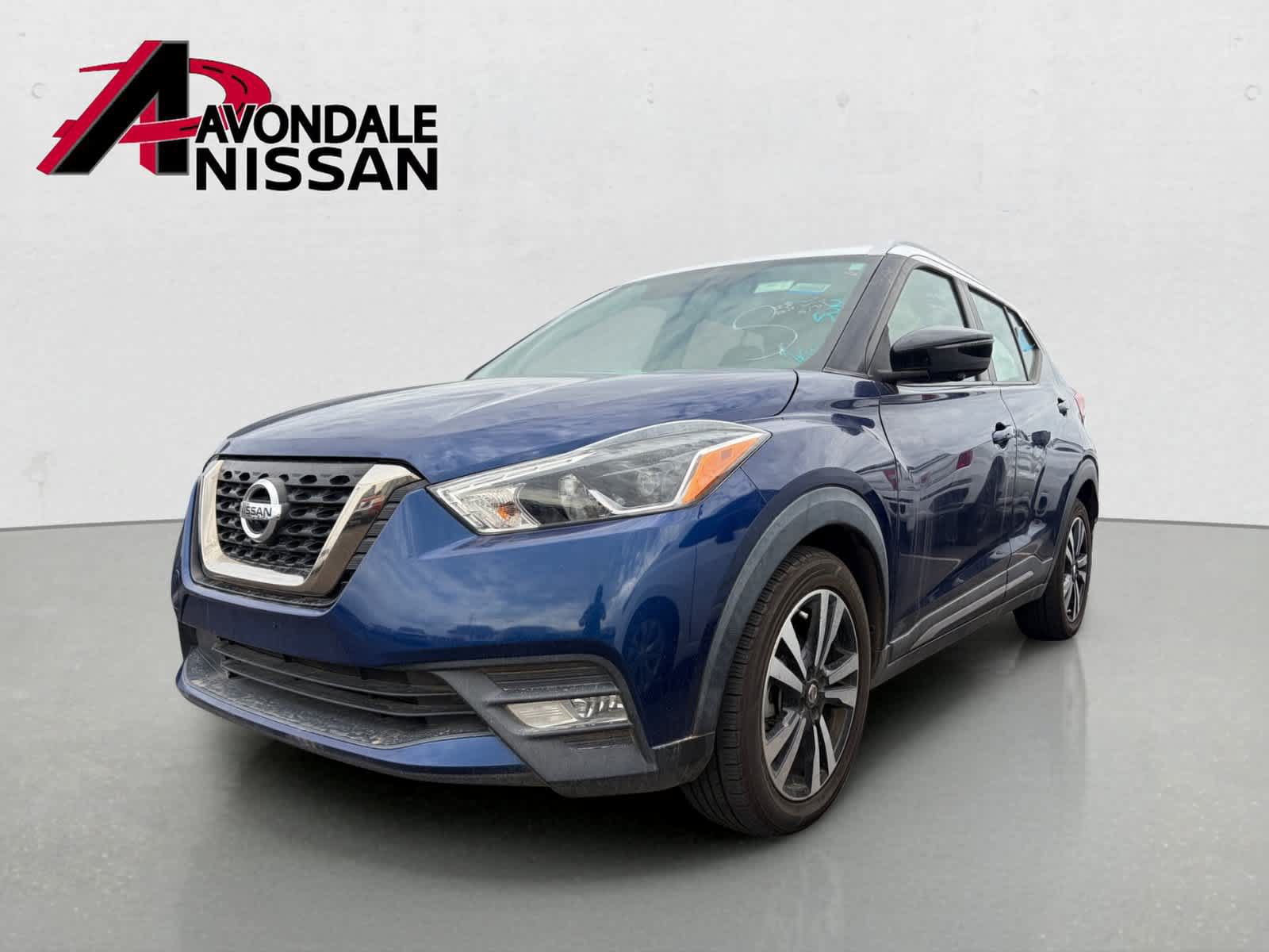 Certified 2019 Nissan Kicks SR FWD image 2
