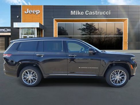 New 2025 Jeep Grand Cherokee L Summit image 3