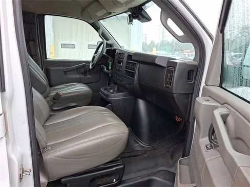 Used 2021 Chevrolet Express 2500 Work Van w/ Driver Convenience Package image 28
