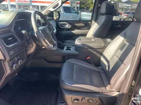 Used 2023 Chevrolet Tahoe Z71 w/ Luxury Package AWD/4WD image 24