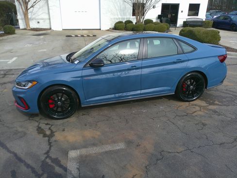 Used 2025 Volkswagen Jetta GLI Autobahn w/ GLI Black Package image 8