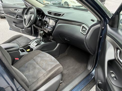 Used 2015 Nissan Rogue SV AWD/4WD image 18