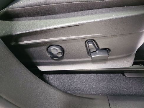 Used 2024 Alfa Romeo Stelvio Ti image 29