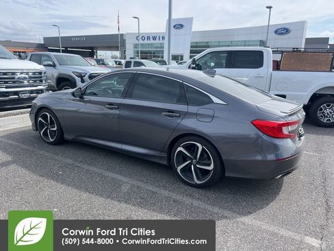 Used 2018 Honda Accord Sport image 18