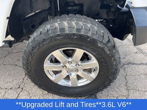 Used 2013 Jeep Wrangler Unlimited Sahara w/ Dual Top Group AWD/4WD image 30