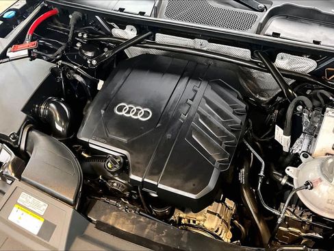 Used 2023 Audi Q5 2.0T Premium w/ Convenience Package AWD/4WD image 31