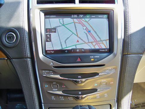 Used 2014 Toyota RAV4 EV image 20