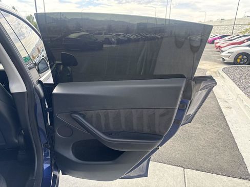 Used 2023 Tesla Model Y Performance AWD/4WD image 18