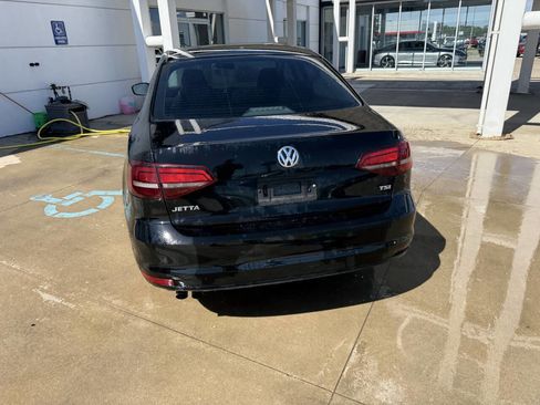 Used 2016 Volkswagen Jetta S FWD image 4