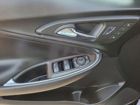 Used 2016 Chevrolet Malibu Premier w/ Driver Confidence Package image 20