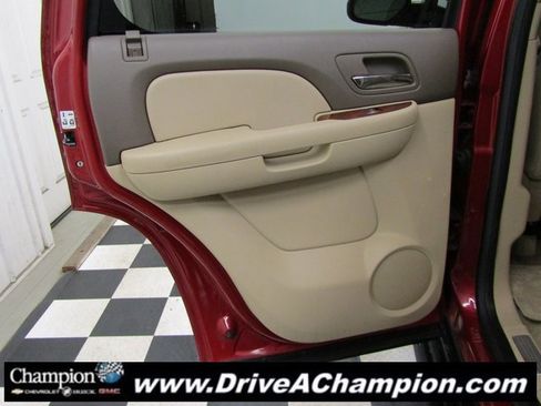 Used 2013 Chevrolet Tahoe LTZ image 18