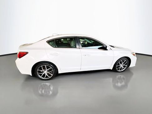 Used 2020 Acura ILX FWD image 9