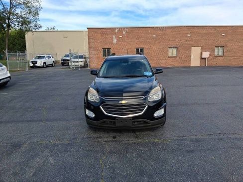Used 2017 Chevrolet Equinox LT w/ Driver Confidence Package II AWD/4WD image 2