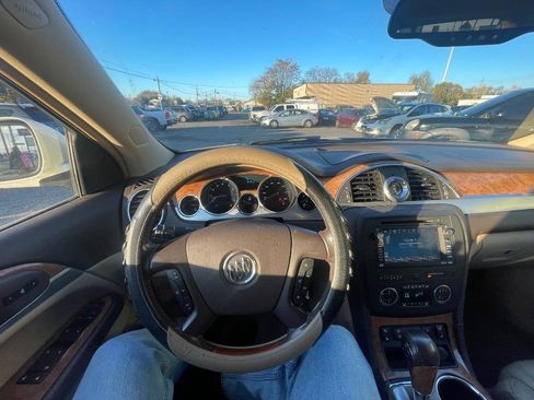 Used 2008 Buick Enclave CXL w/ Entertainment Package #4 image 10