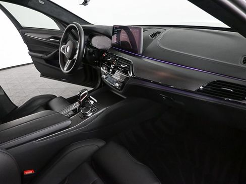 Used 2023 BMW M5 w/ Executive Package image 21