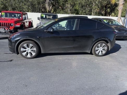 Used 2023 Tesla Model Y Long Range image 4