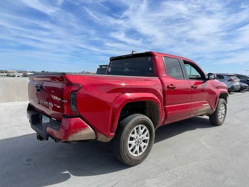 Used 2025 Toyota Tacoma SR5 image 2