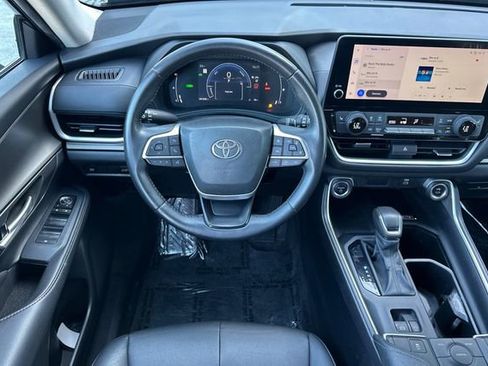 Used 2024 Toyota Grand Highlander AWD Hybrid image 16