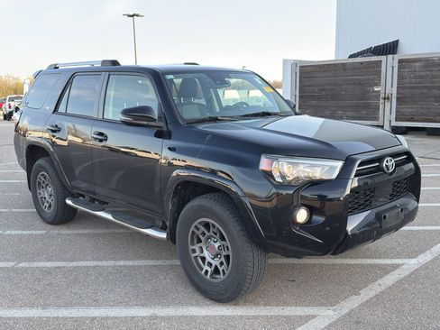 Used 2020 Toyota 4Runner SR5 Premium image 8