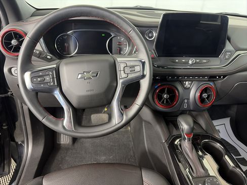 Used 2024 Chevrolet Blazer RS w/ Enhanced Convenience Package AWD/4WD image 3