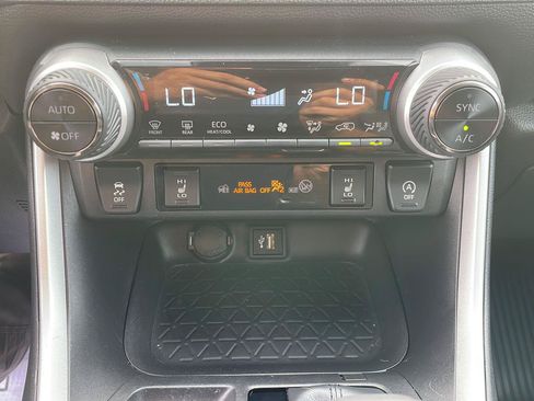 Used 2024 Toyota RAV4 XLE Premium w/ Weather Package AWD/4WD image 21