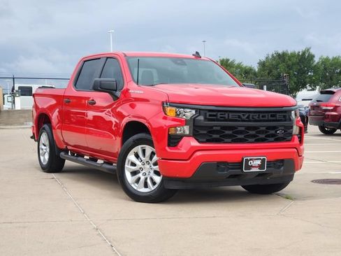 Used 2023 Chevrolet Silverado 1500 Custom AWD/4WD image 2