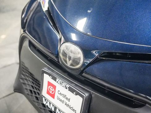 Certified 2017 Toyota Corolla SE w/ SE Premium Package FWD image 4