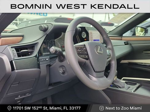 Used 2025 Lexus ES 350 w/ Premium Package image 8