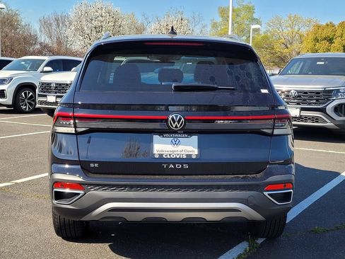 New 2026 Volkswagen Taos SE FWD image 6