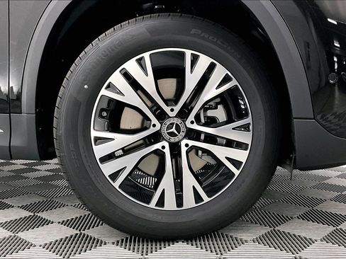 New 2025 Mercedes-Benz GLA 250 image 10