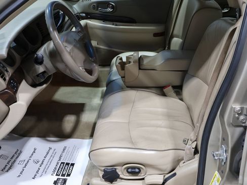 Used 2005 Buick Le Sabre Custom w/ Platinum Edition Plus Pkg image 9