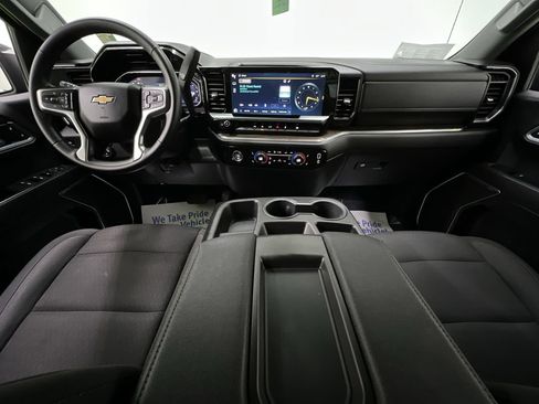 Used 2024 Chevrolet Silverado 1500 LT AWD/4WD image 19