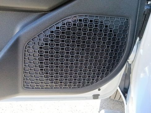 Used 2025 Toyota Tacoma TRD Sport image 13