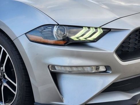 Used 2020 Ford Mustang Premium image 9