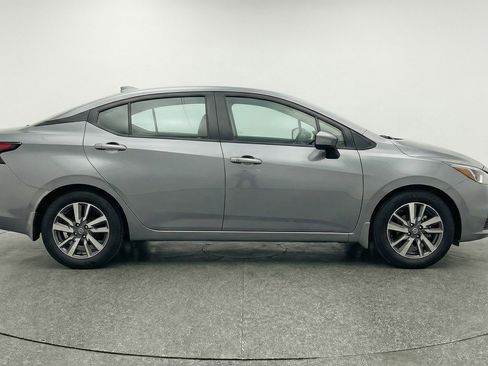 Used 2025 Nissan Versa SV image 11