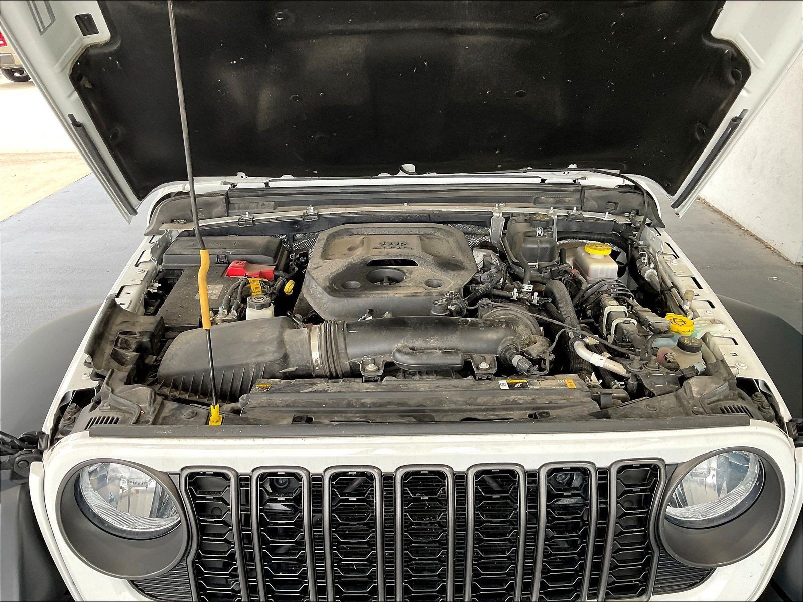 Used 2024 Jeep Wrangler Unlimited Sport AWD/4WD image 29