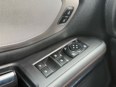 Used 2025 Ford Expedition Active image 18