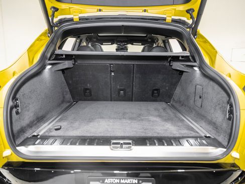 Used 2025 Aston Martin DBX 707 image 51