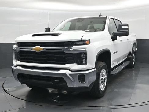 Used 2026 Chevrolet Silverado 2500 LT AWD/4WD image 32