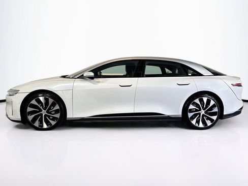 Used 2023 Lucid Air Touring image 8