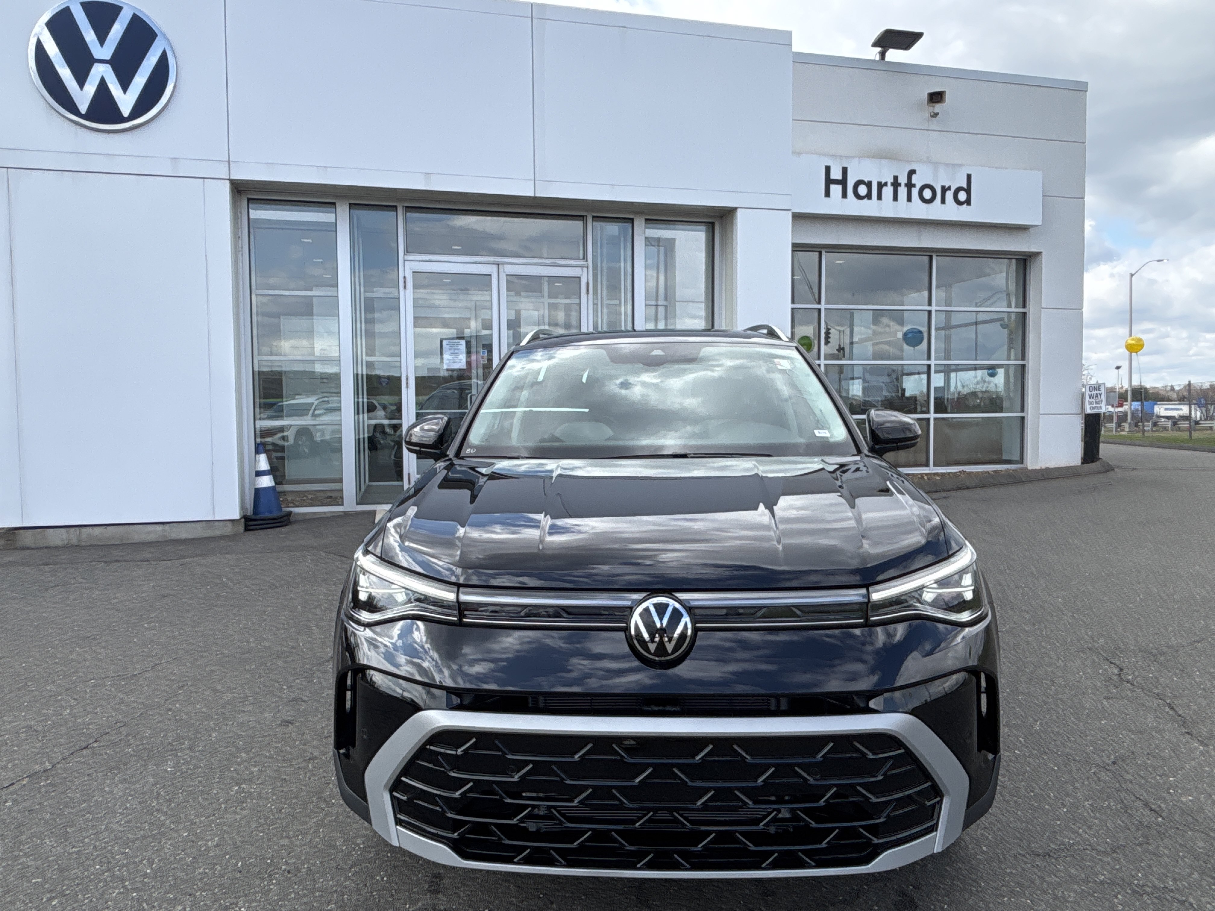 New 2026 Volkswagen Taos SEL AWD/4WD image 8